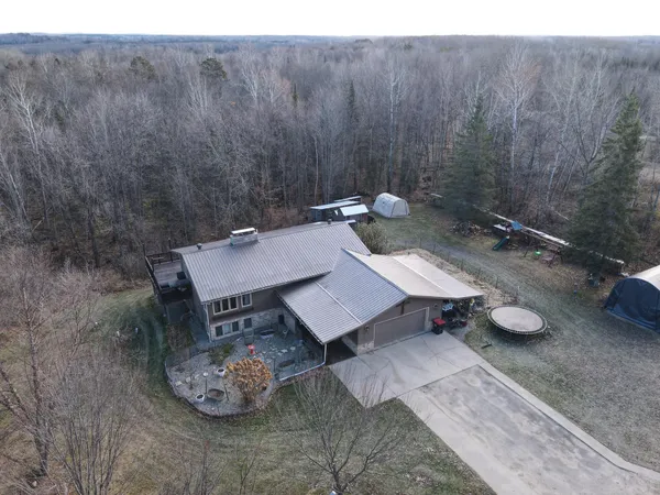 $389,900 | 37214 Woodland Drive, Cohasset, MN 55721