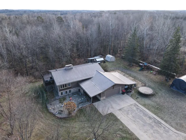 $389,900 | 37214 Woodland Drive, Cohasset, MN 55721