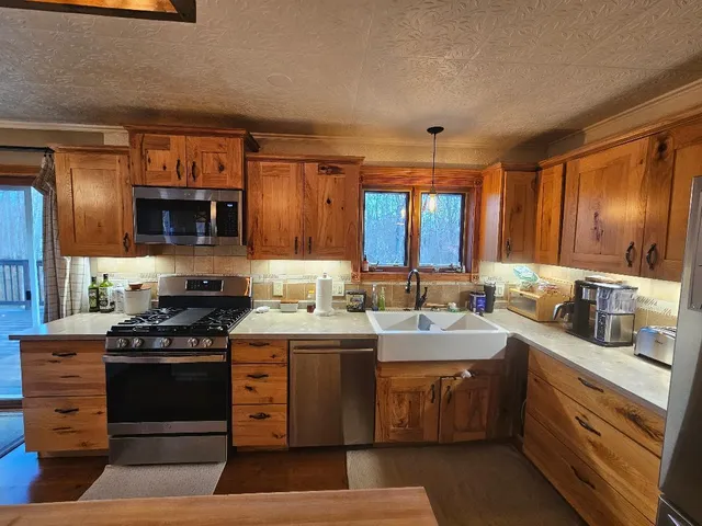 $389,900 | 37214 Woodland Drive, Cohasset, MN 55721