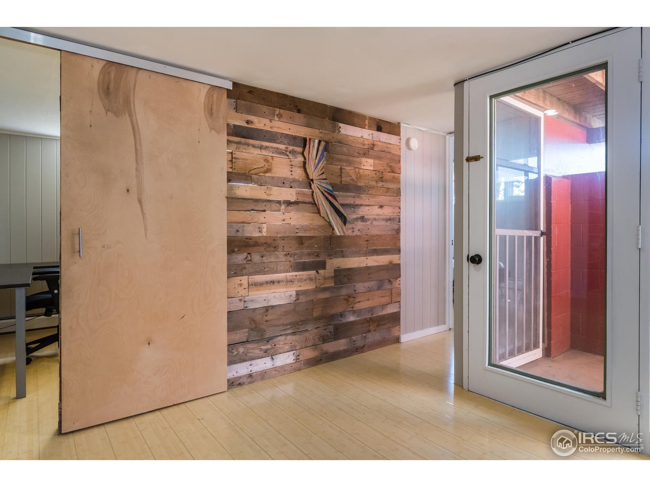 134 Canon View Road Boulder, CO 80302 - Photo 19 of 33 Barnwood Detail