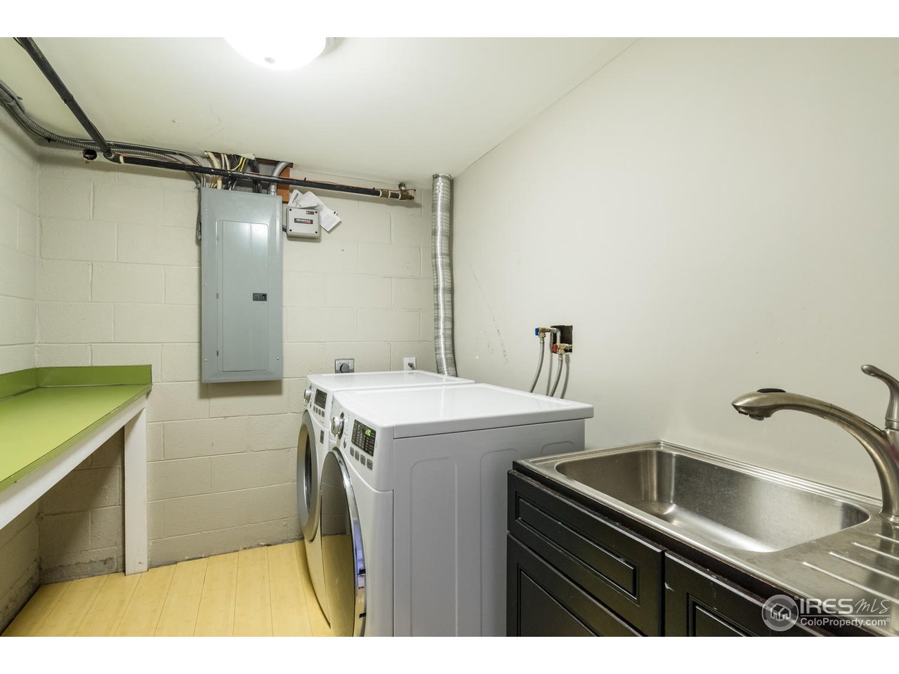 134 Canon View Road Boulder, CO 80302 - Photo 20 of 33 Laudry Room