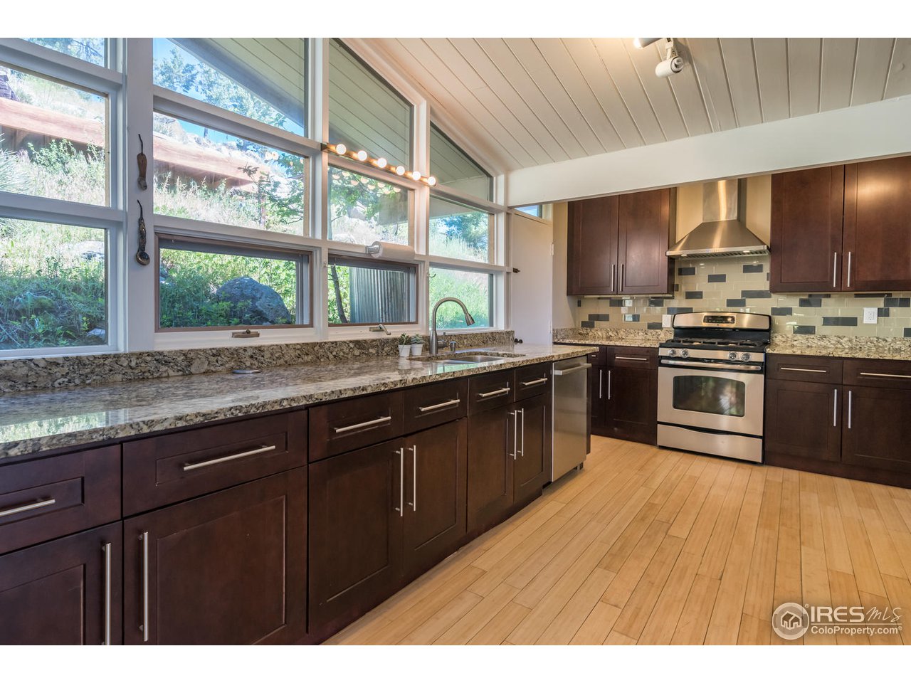 134 Canon View Road Boulder, CO 80302 - Photo 5 of 33 Kitchen Prep Space