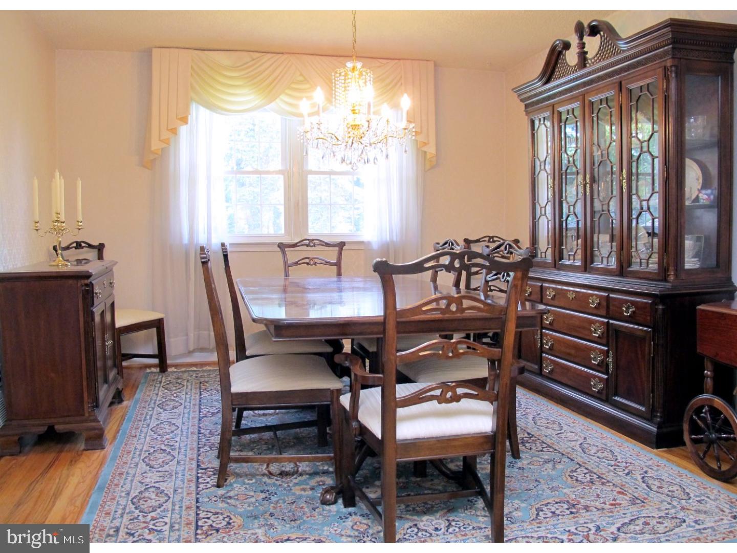 112 Devon Road Cinnaminson, NJ 08077 - Photo 8 of 25 Dining Room
