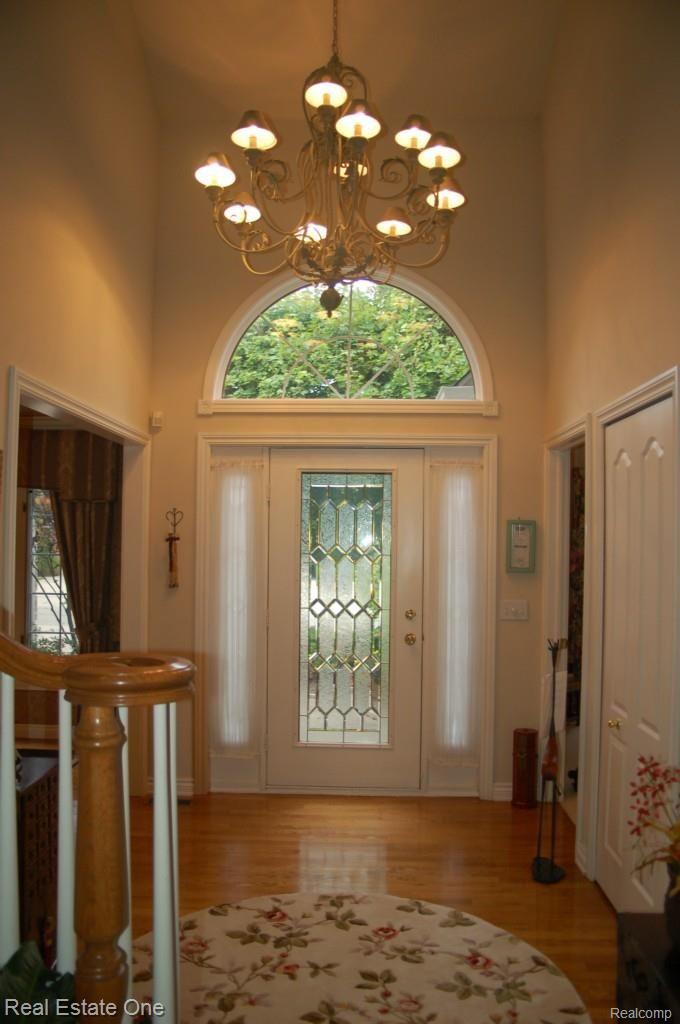 1409 Tulberry Circle Rochester, MI 48306 - Photo 5 of 29 FOYER.jpg