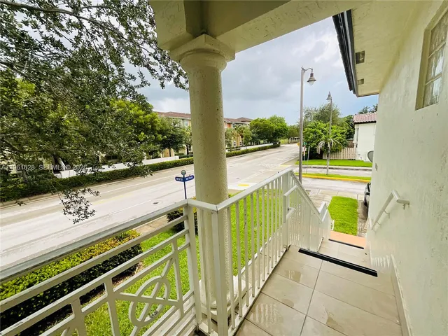 $2,950 | 10901 Northwest 88th Terrace, Unit 806, Doral, FL 33178
