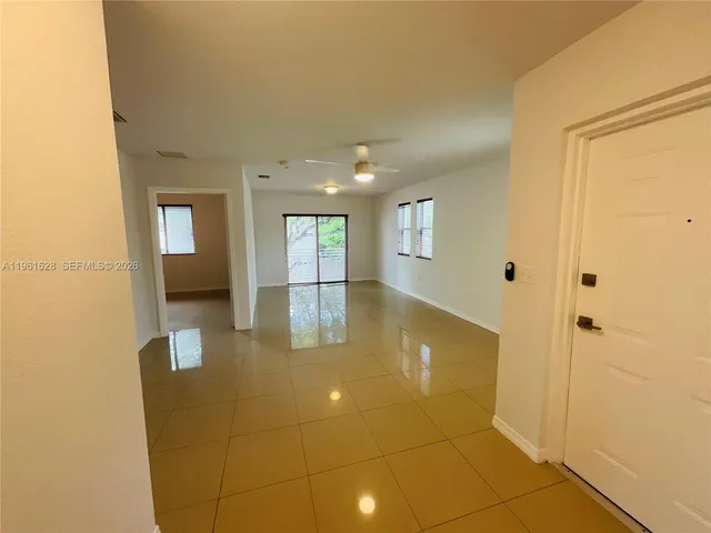 $2,950 | 10901 Northwest 88th Terrace, Unit 806, Doral, FL 33178