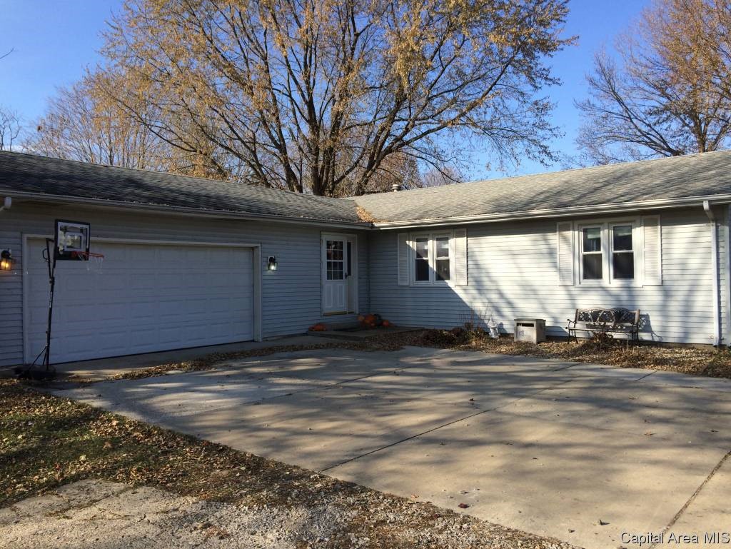 3697 Tuxhorn Road Springfield, IL 62712 - Photo 3 of 25