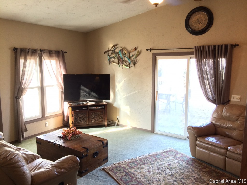 3697 Tuxhorn Road Springfield, IL 62712 - Photo 7 of 25