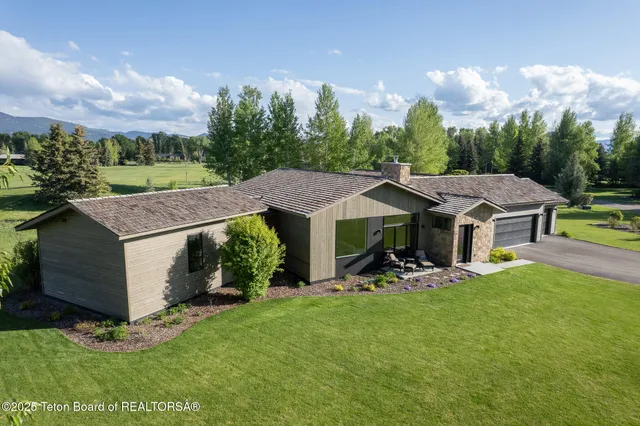 $4,995,000 | 6300 North Aspen Drive, Jackson, WY 83001