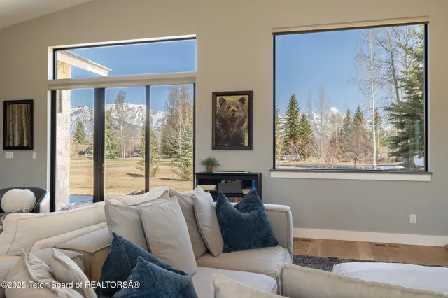 $4,995,000 | 6300 North Aspen Drive, Jackson, WY 83001