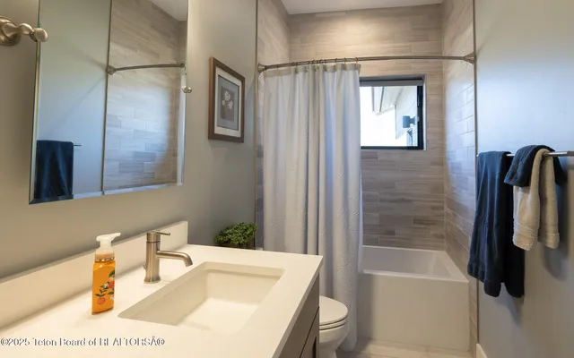 $4,995,000 | 6300 North Aspen Drive, Jackson, WY 83001