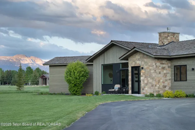 $4,995,000 | 6300 North Aspen Drive, Jackson, WY 83001