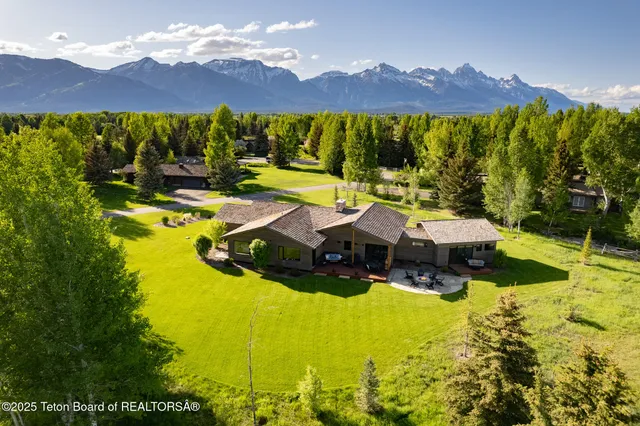 $4,995,000 | 6300 North Aspen Drive, Jackson, WY 83001