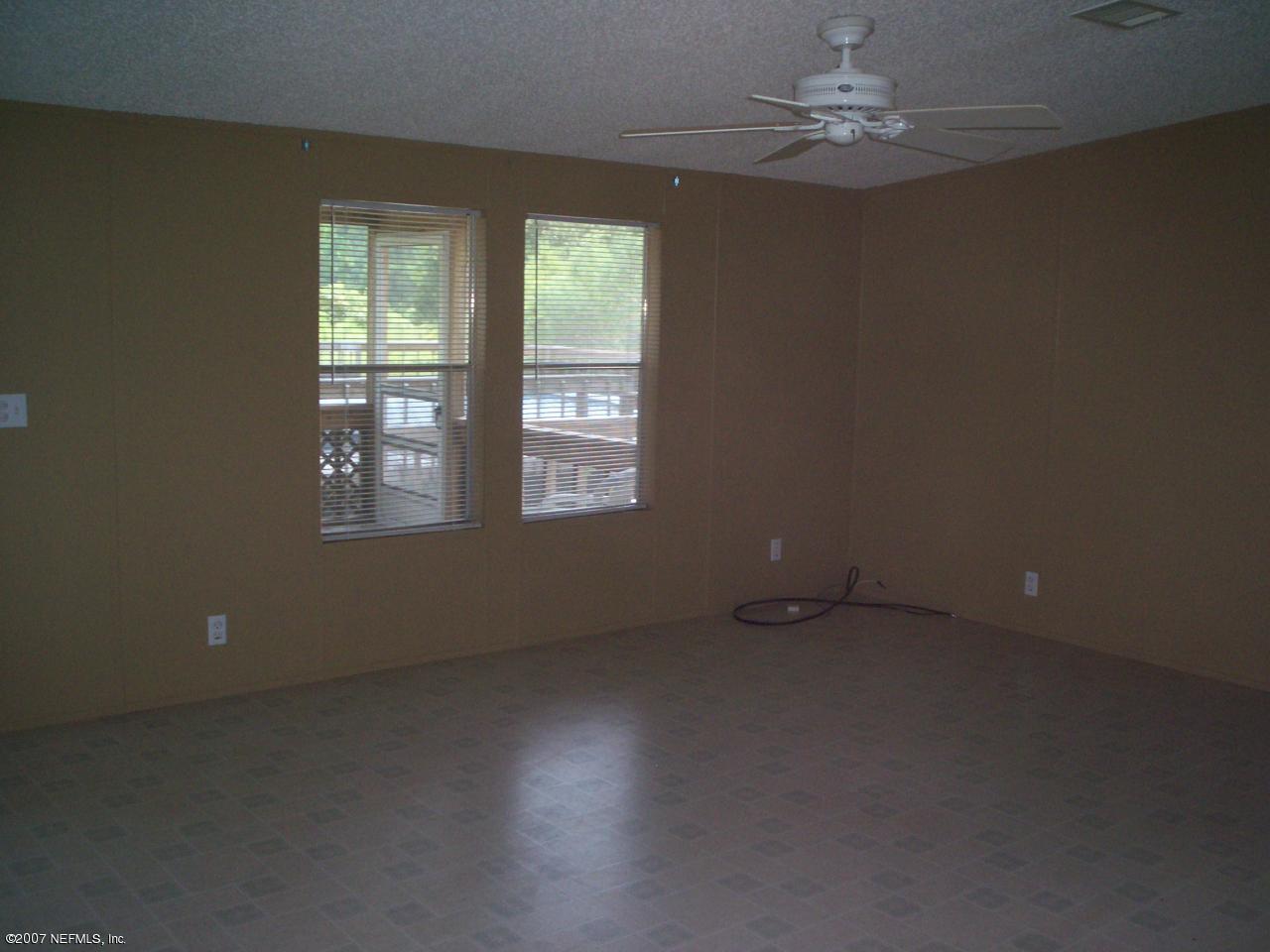 5581 Carter Spencer Road Middleburg, FL 32068 - Photo 9 of 15 Family Room