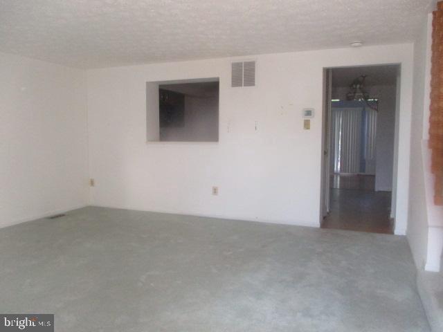 8 Rader Court Baltimore, MD 21234 - Photo 2 of 13
