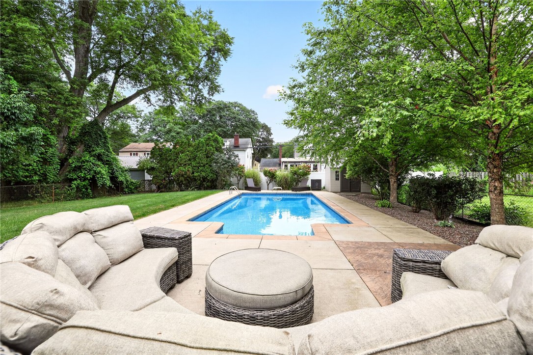 106 Stonehenge Road Irondequoit, NY 14609 - Photo 4 of 42 Gallery Image 4