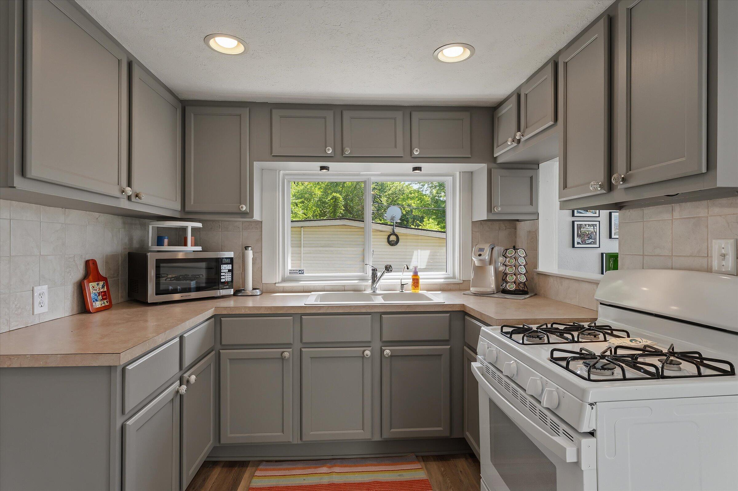 10333 Walnut Drive Three Rivers, MI 49093 - Photo 15 of 52 15-DSC06505
