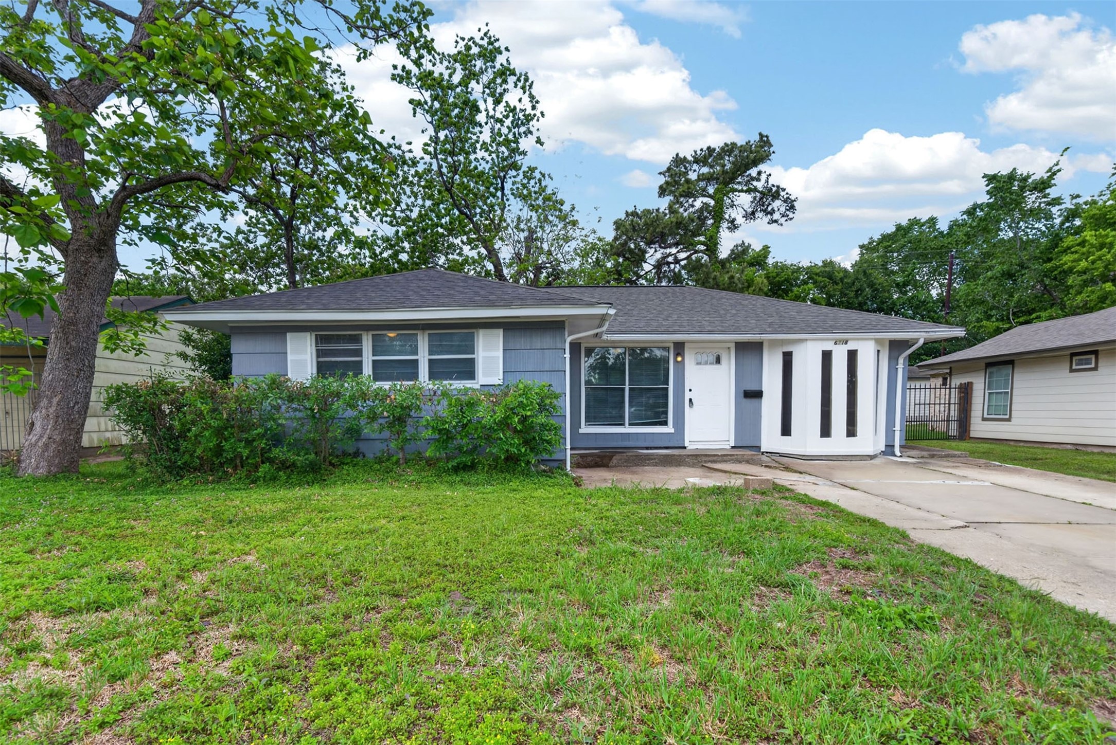6718 Crosswell Street Houston, TX 77087 - Photo 1 of 29