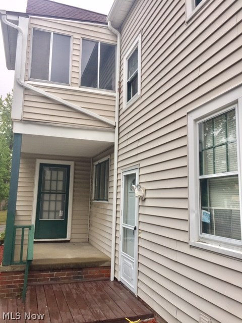 17114 Kenyon Road Cleveland, OH 44120 - Photo 2 of 22 Side Entry View