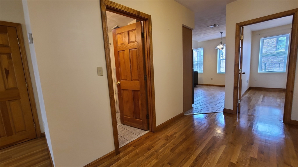 414 Hanover Street, Unit 5 Boston, MA 02113 - Photo 10 of 21