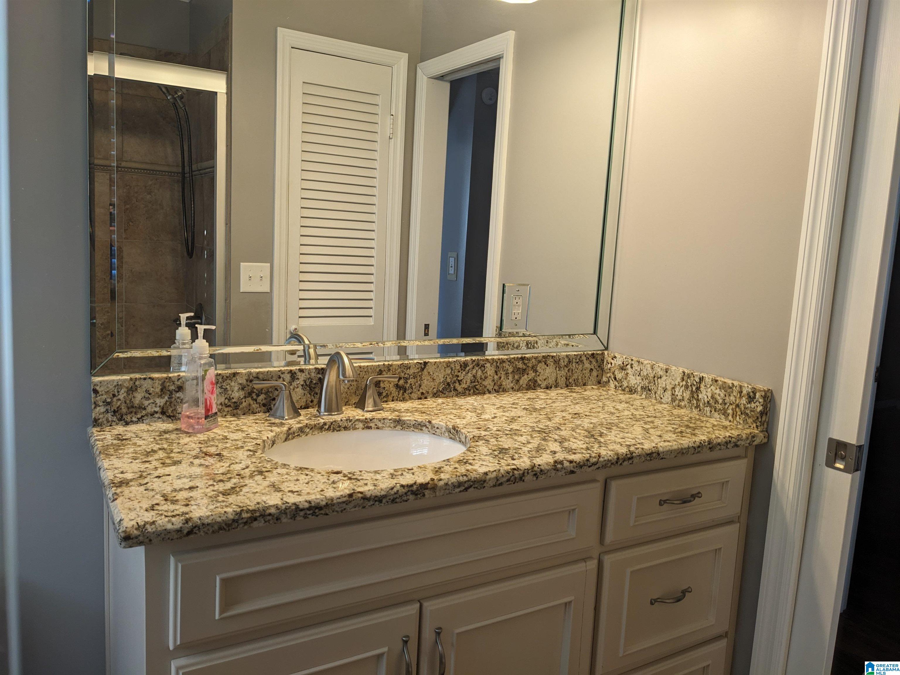 705 Chestnut Street Oneonta, AL 35121 - Photo 12 of 26