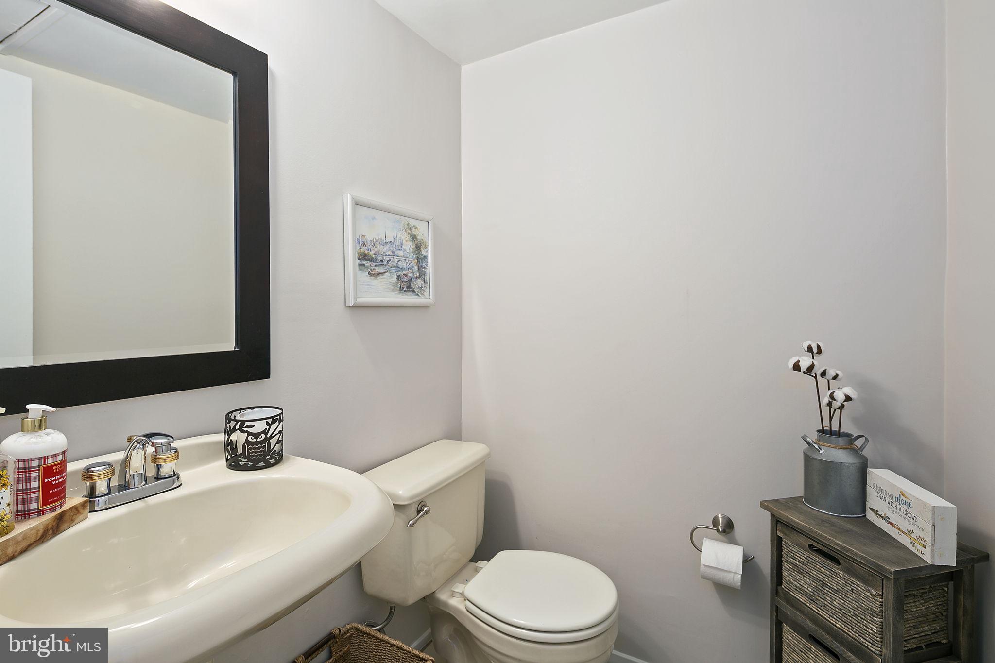2117 Glencourse Lane Reston, VA 20191 - Photo 12 of 53 Gallery Image 12