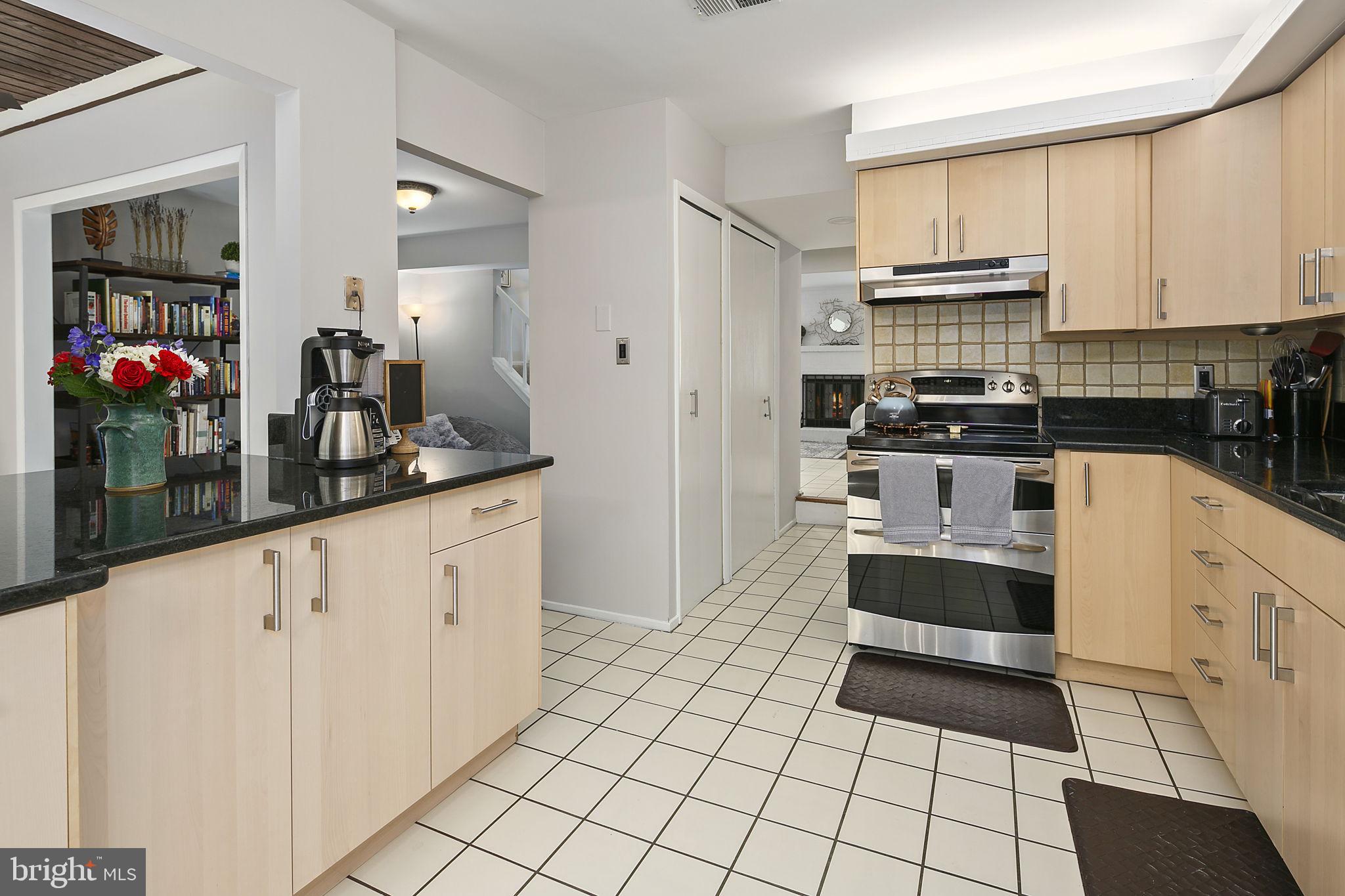 2117 Glencourse Lane Reston, VA 20191 - Photo 13 of 53 Gallery Image 13