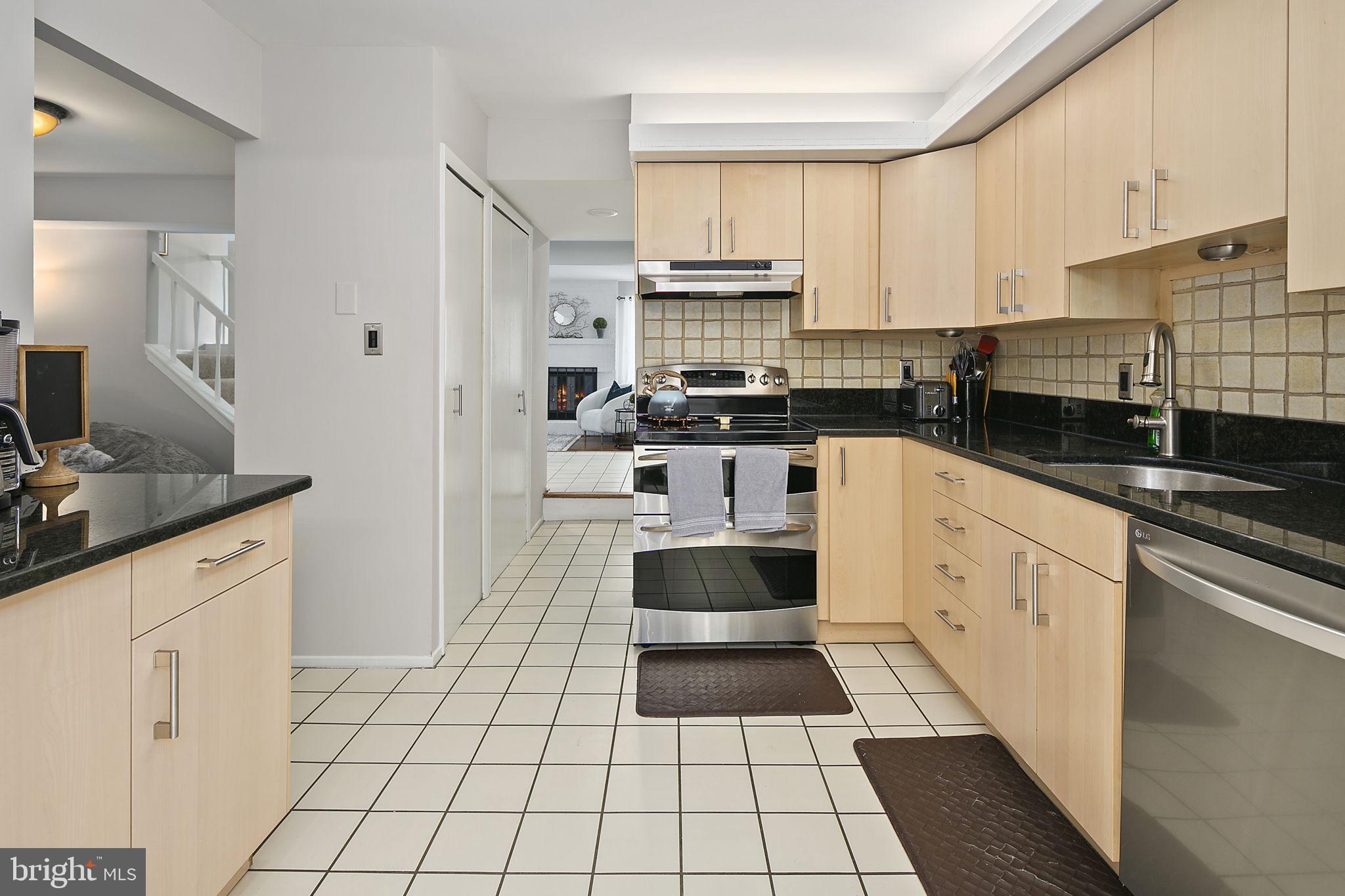 2117 Glencourse Lane Reston, VA 20191 - Photo 14 of 53 Gallery Image 14