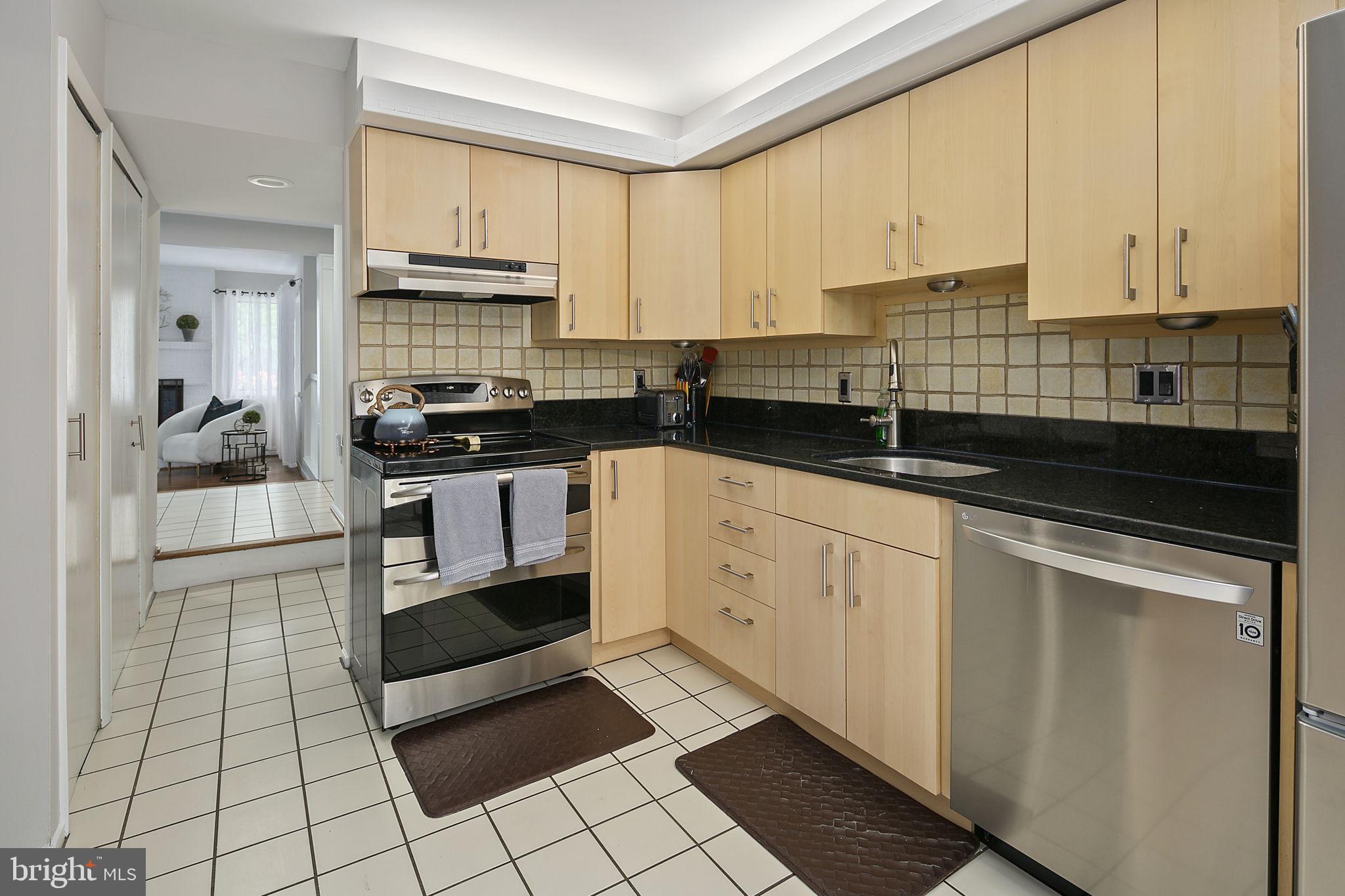 2117 Glencourse Lane Reston, VA 20191 - Photo 15 of 53 Gallery Image 15