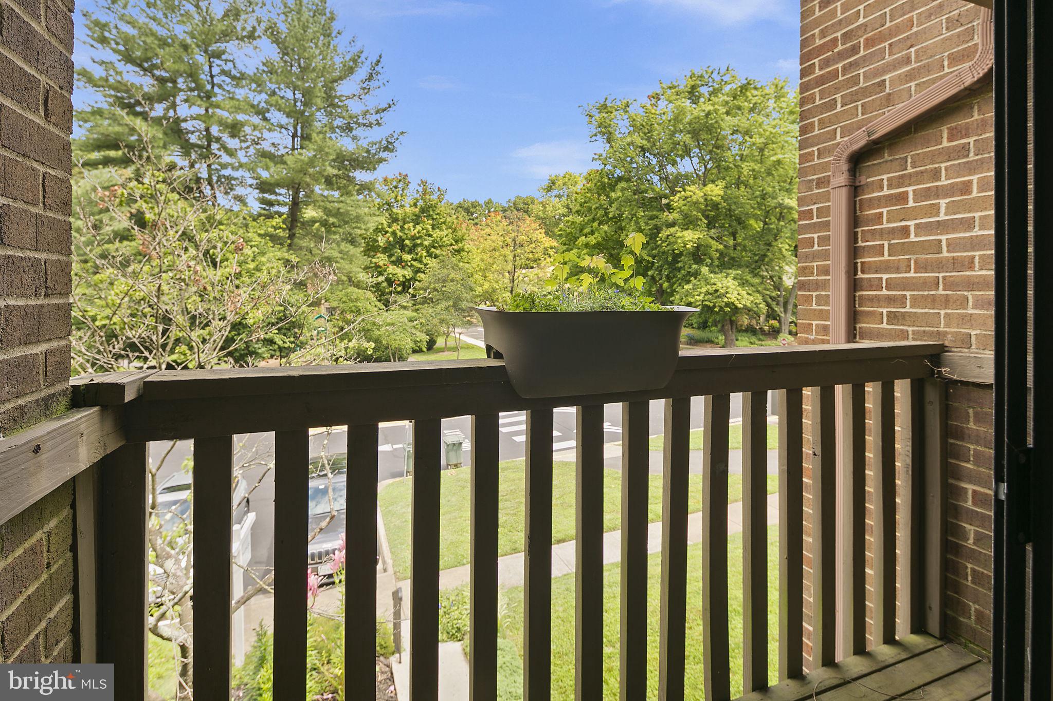 2117 Glencourse Lane Reston, VA 20191 - Photo 25 of 53 Gallery Image 25