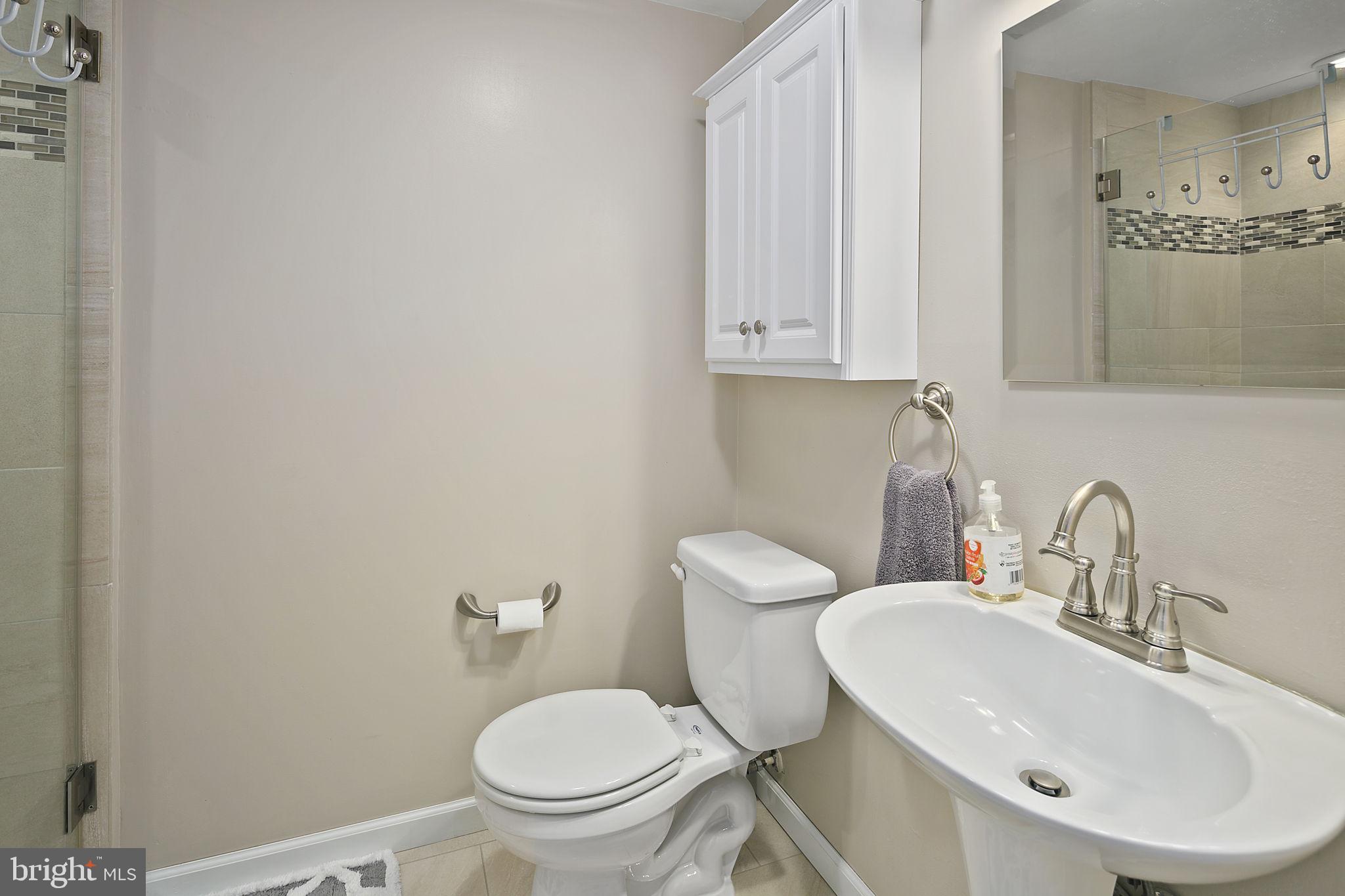 2117 Glencourse Lane Reston, VA 20191 - Photo 37 of 53 Gallery Image 37