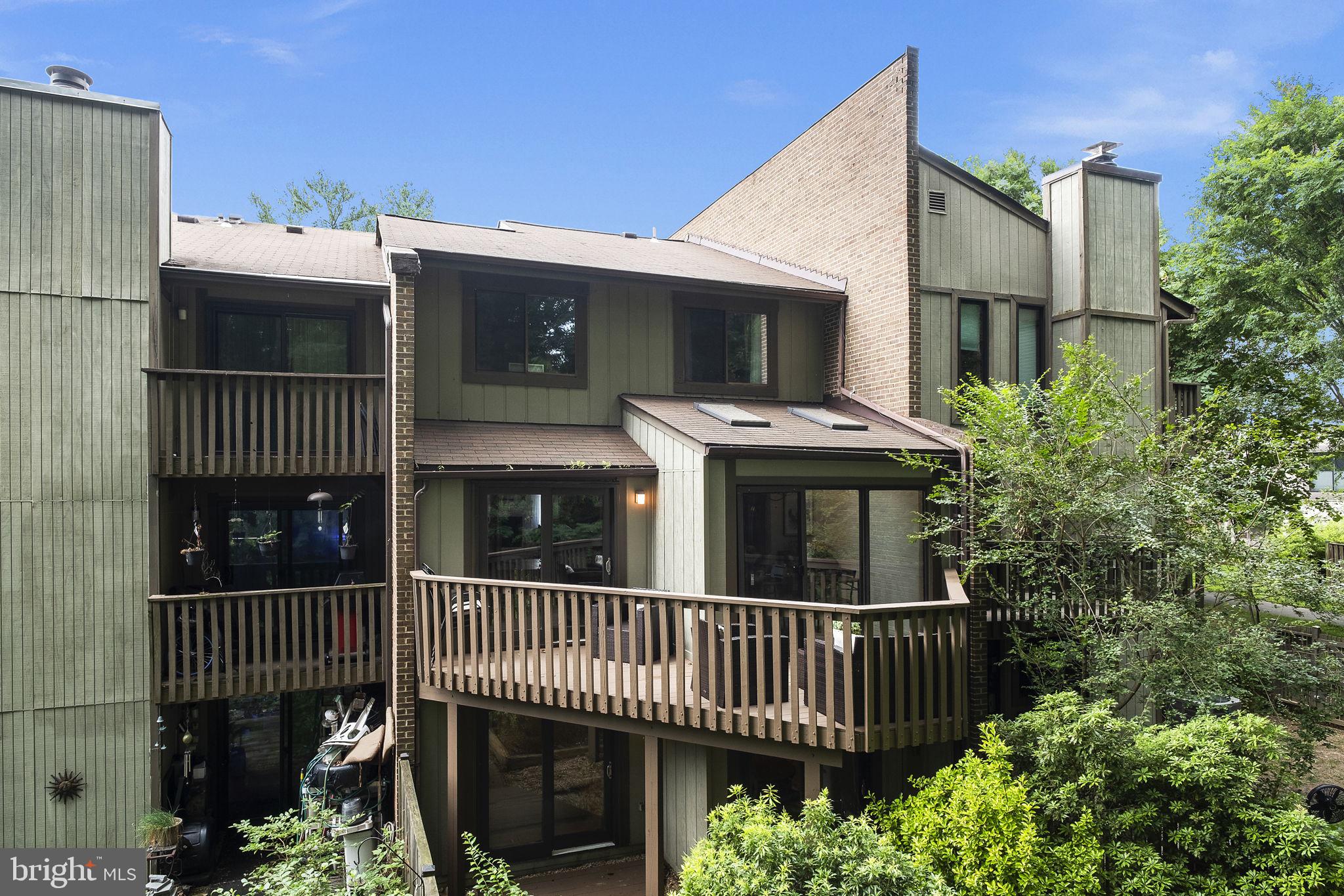 2117 Glencourse Lane Reston, VA 20191 - Photo 41 of 53 Gallery Image 41