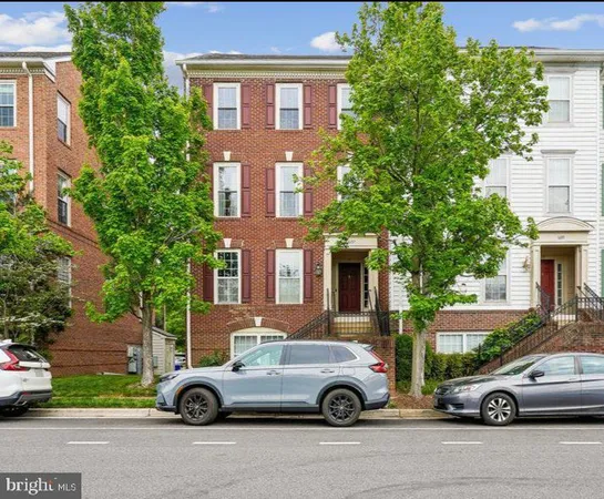 $4,500 | 1607 Potomac Greens Drive, Unit B, Alexandria, VA 22314