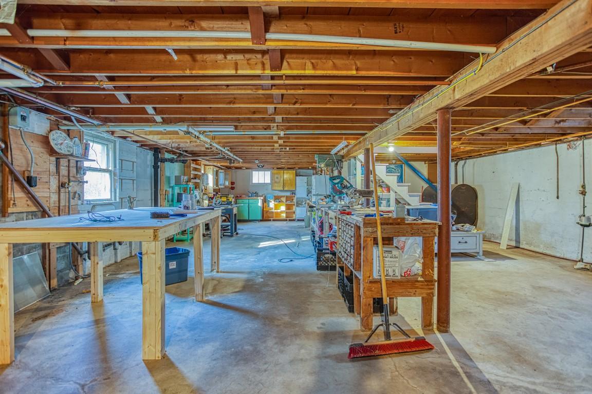 323 Ocean Point Road East Boothbay, ME 04544 - Photo 32 of 36 33