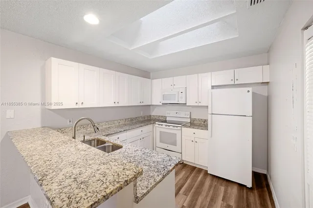 $209,900 | 5320 Elmhurst Road, Unit A, West Palm Beach, FL 33417