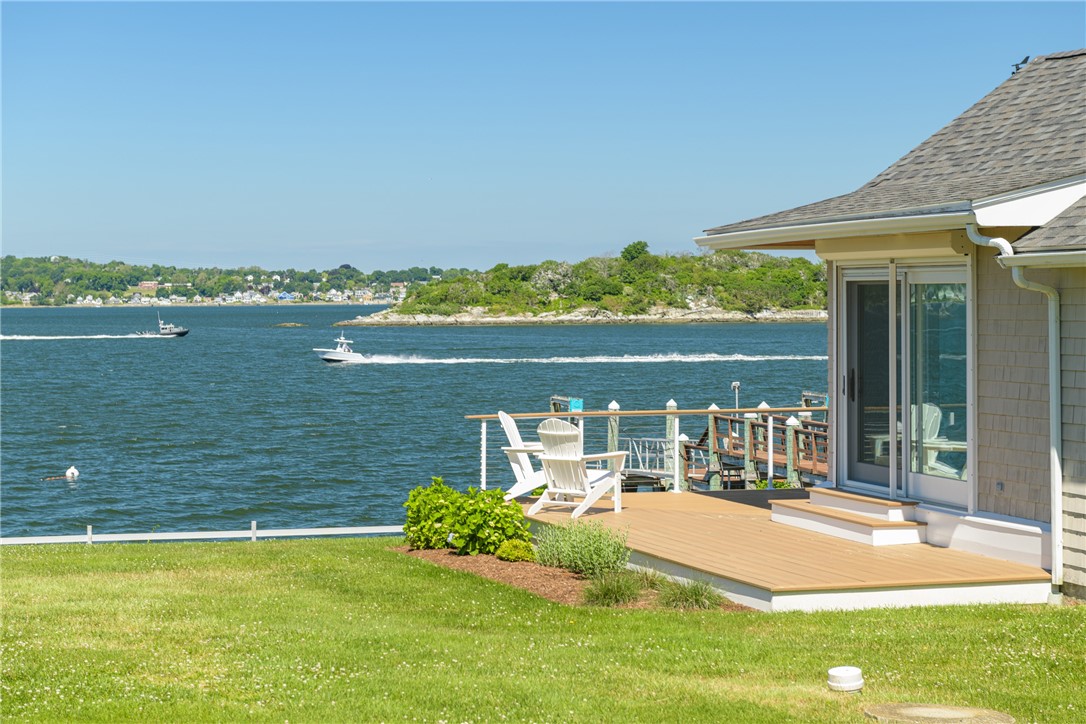 149 Nanaquaket Road Tiverton, RI 02878 - Photo 17 of 45