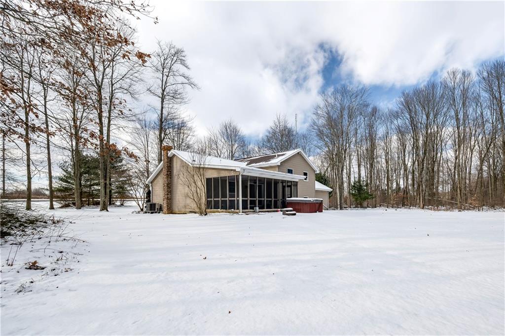 315 Romain Road Pulaski, PA 16143 - Photo 6 of 27 Gallery Image 6
