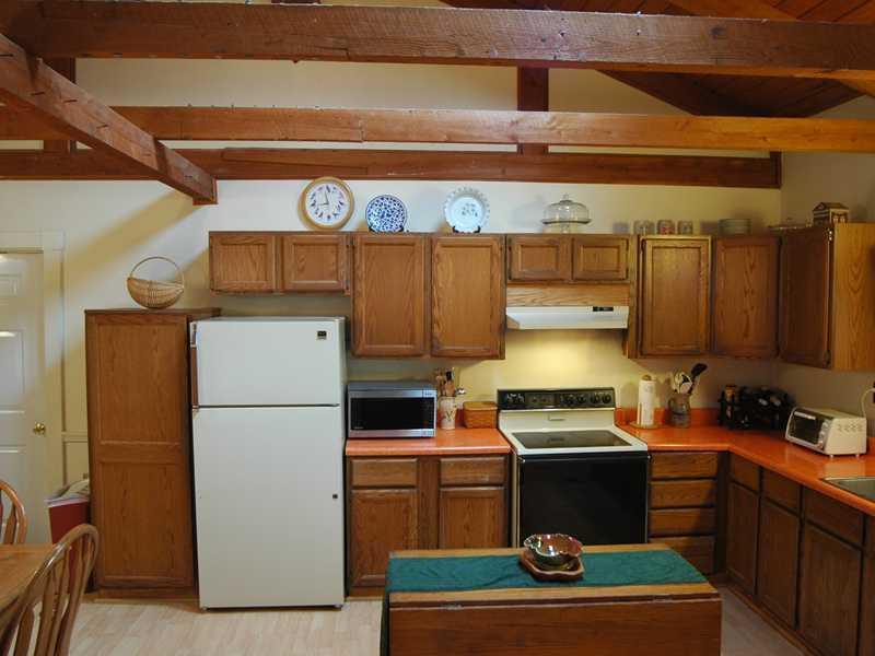 55 Rho Avenue Jefferson, ME 04348 - Photo 11 of 23 Kitchen.