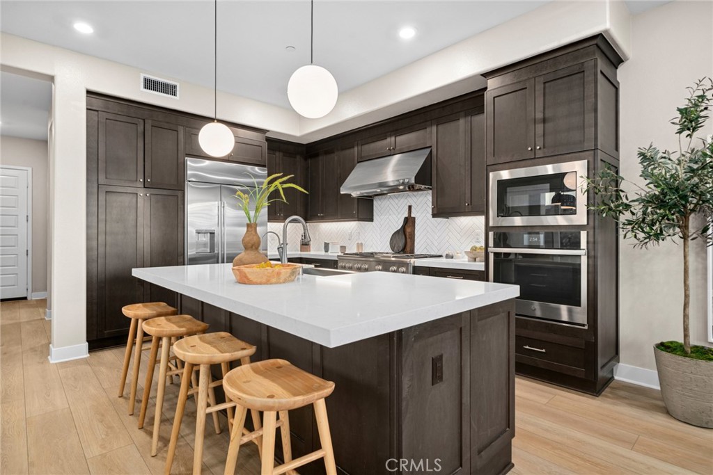 163 Crossover Irvine, CA 92618 - Photo 6 of 46