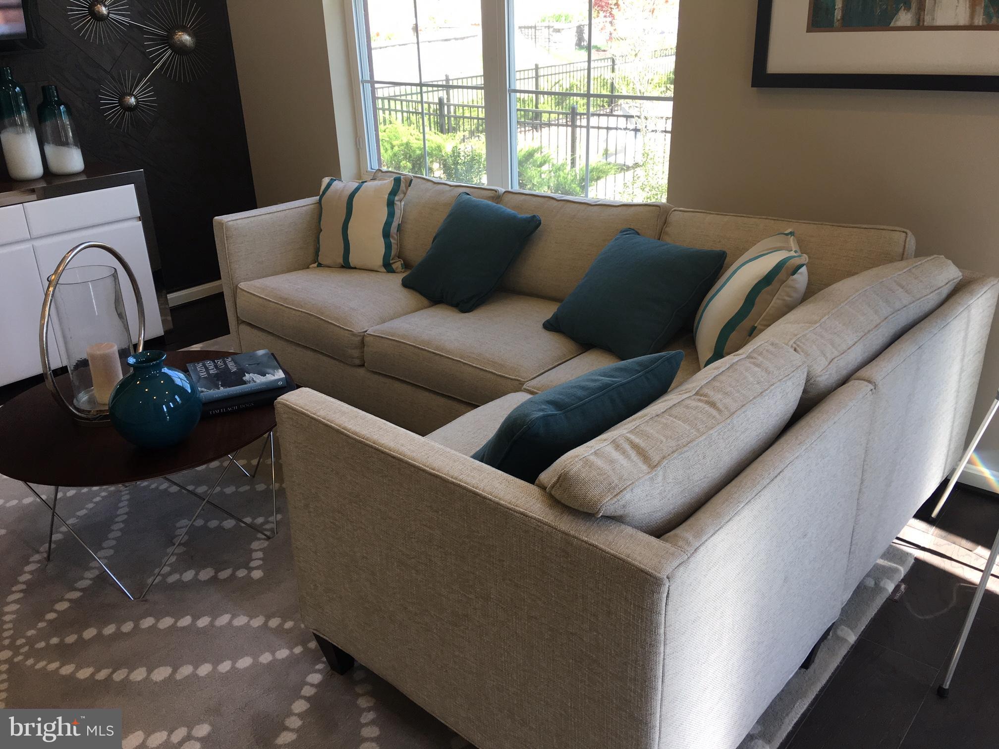 2910 Findley Road Kensington, MD 20895 - Photo 8 of 28 Family Room