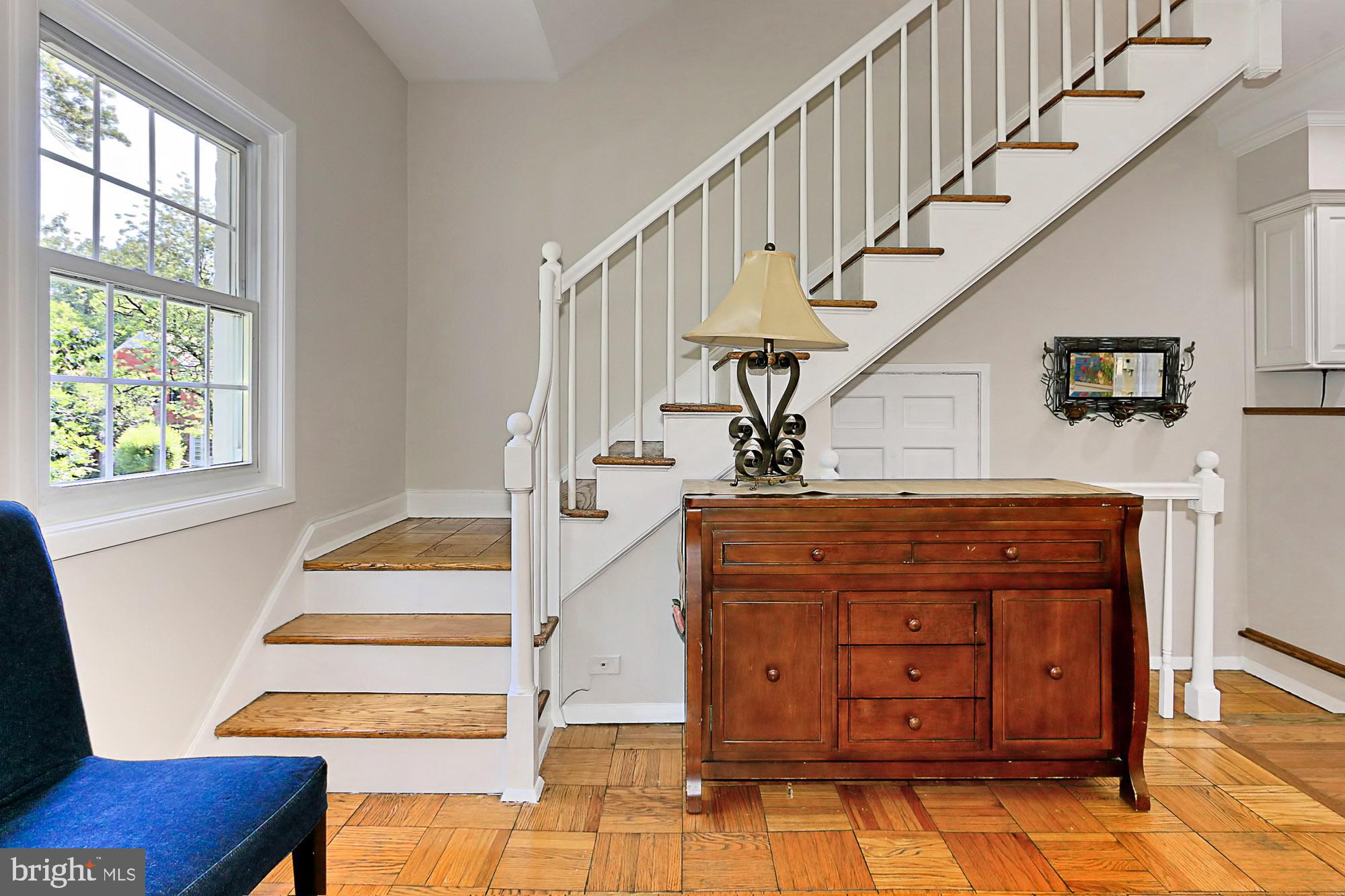 3384 Gunston Road Alexandria, VA 22302 - Photo 13 of 38 Warm parquet flooring throughout > stairs to UL.