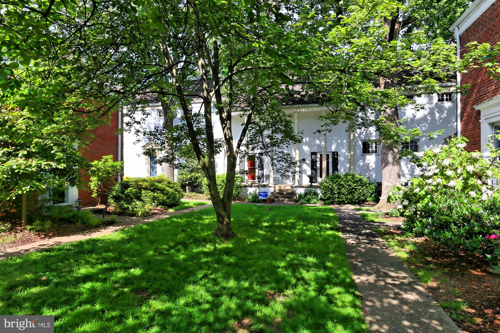 3384 Gunston Road Alexandria, VA 22302 - Photo 19 of 38 A quaint, wooded setting!
