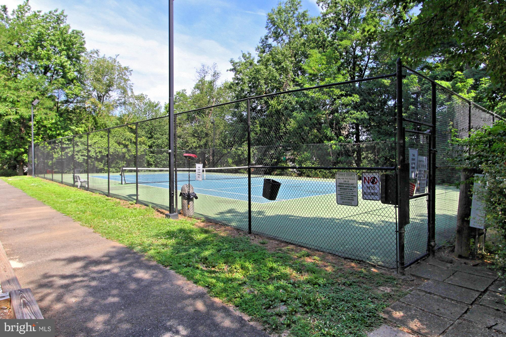 3384 Gunston Road Alexandria, VA 22302 - Photo 22 of 38 Tennis anyone?
