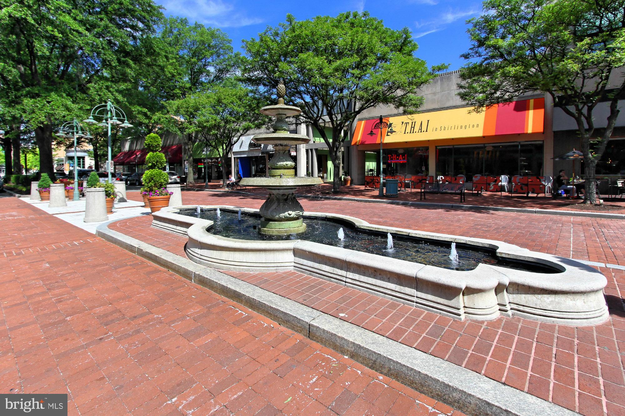 3384 Gunston Road Alexandria, VA 22302 - Photo 27 of 38 Loads of dining options!