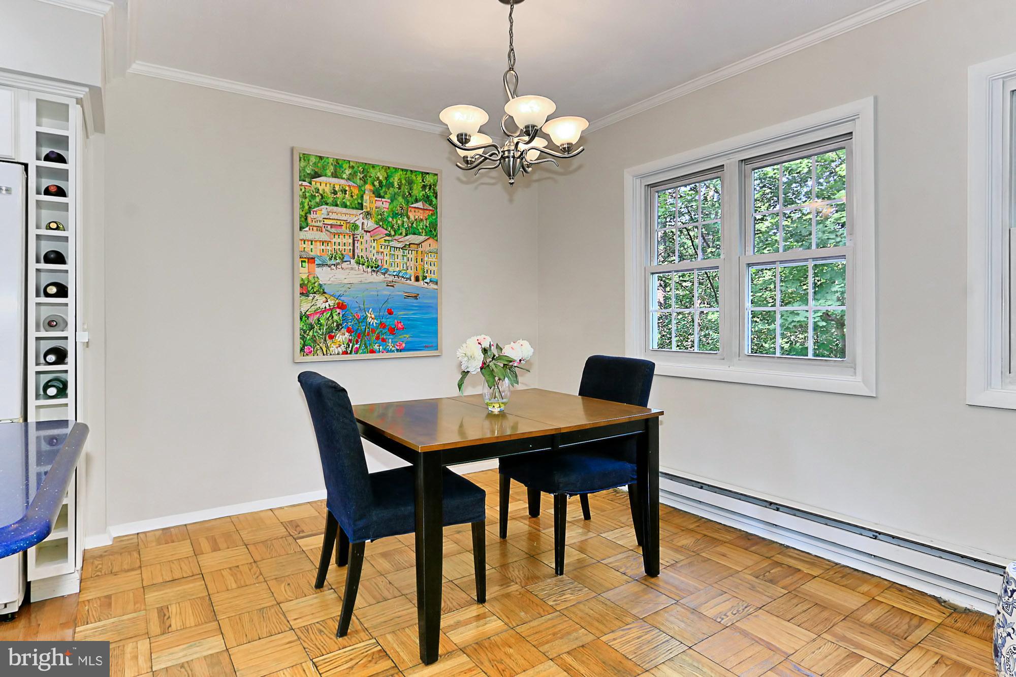 3384 Gunston Road Alexandria, VA 22302 - Photo 8 of 38 Separate dining area accommodates large table.