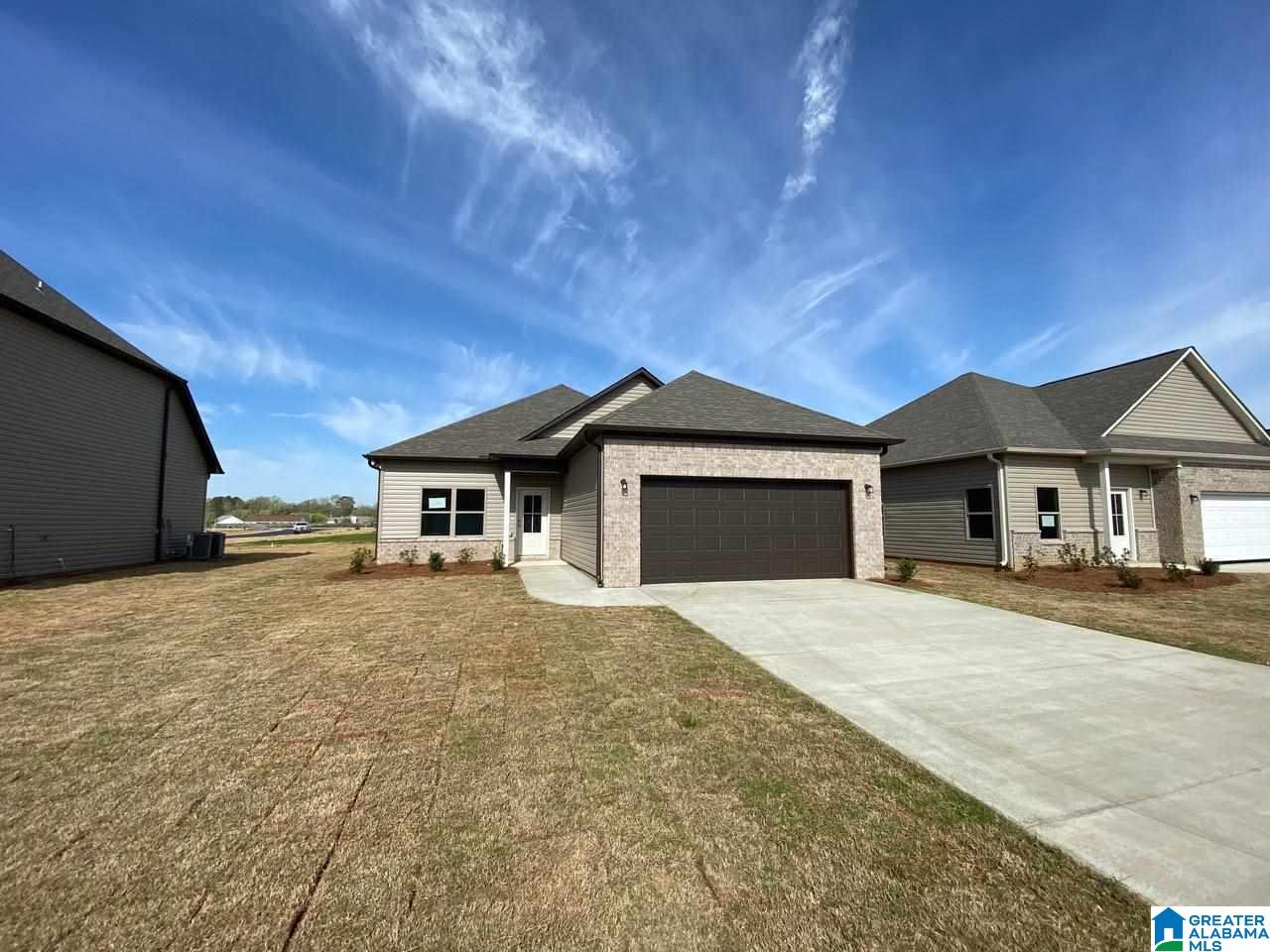 81 Granvil Way Weaver, AL 36277 - Photo 2 of 28