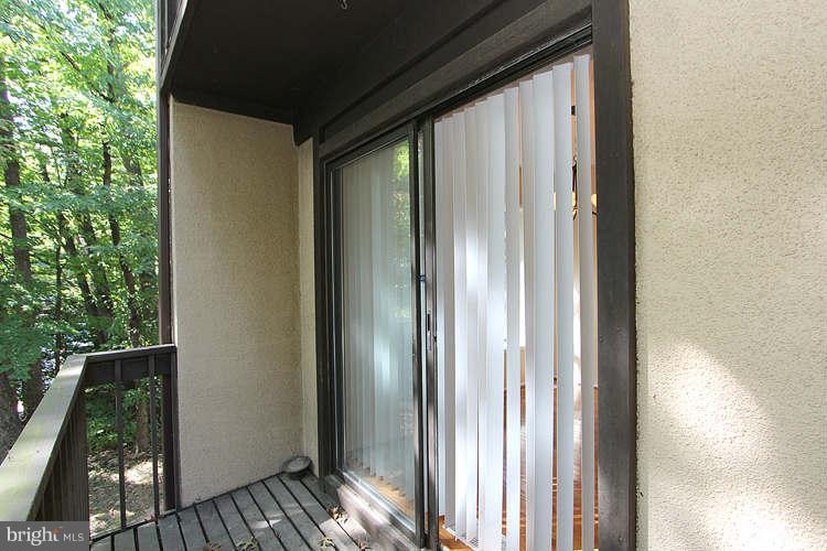 2180 Cartwright Place Reston, VA 20191 - Photo 27 of 30 Exterior (Rear)