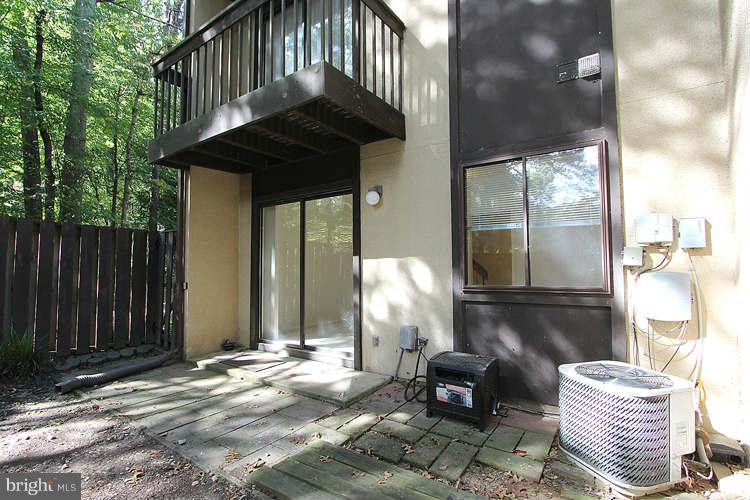 2180 Cartwright Place Reston, VA 20191 - Photo 28 of 30 Exterior (Rear)