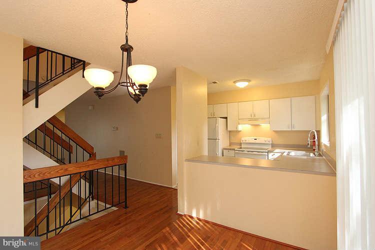 2180 Cartwright Place Reston, VA 20191 - Photo 10 of 30 Dining Room
