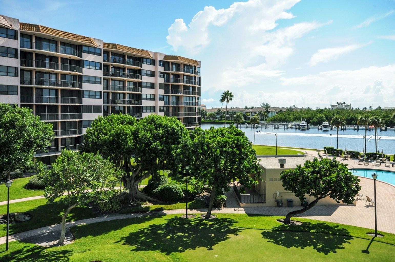 859 Jeffery Street, Unit 415 Boca Raton, FL 33487 - Photo 31 of 36 859_jeffery_st_415_MLS_HID812790_ROOMvie